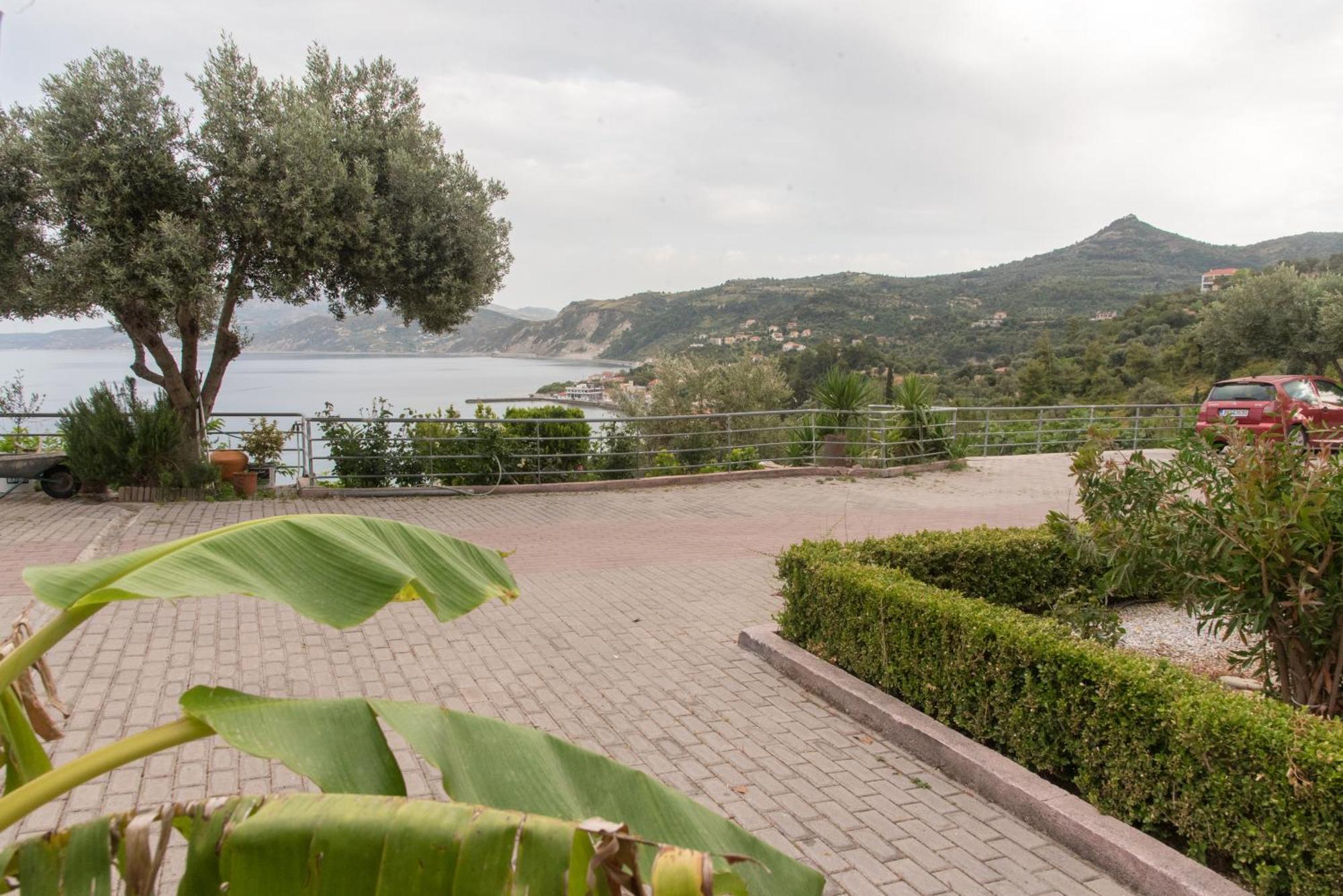 Panorama Hotel Platána Екстериор снимка